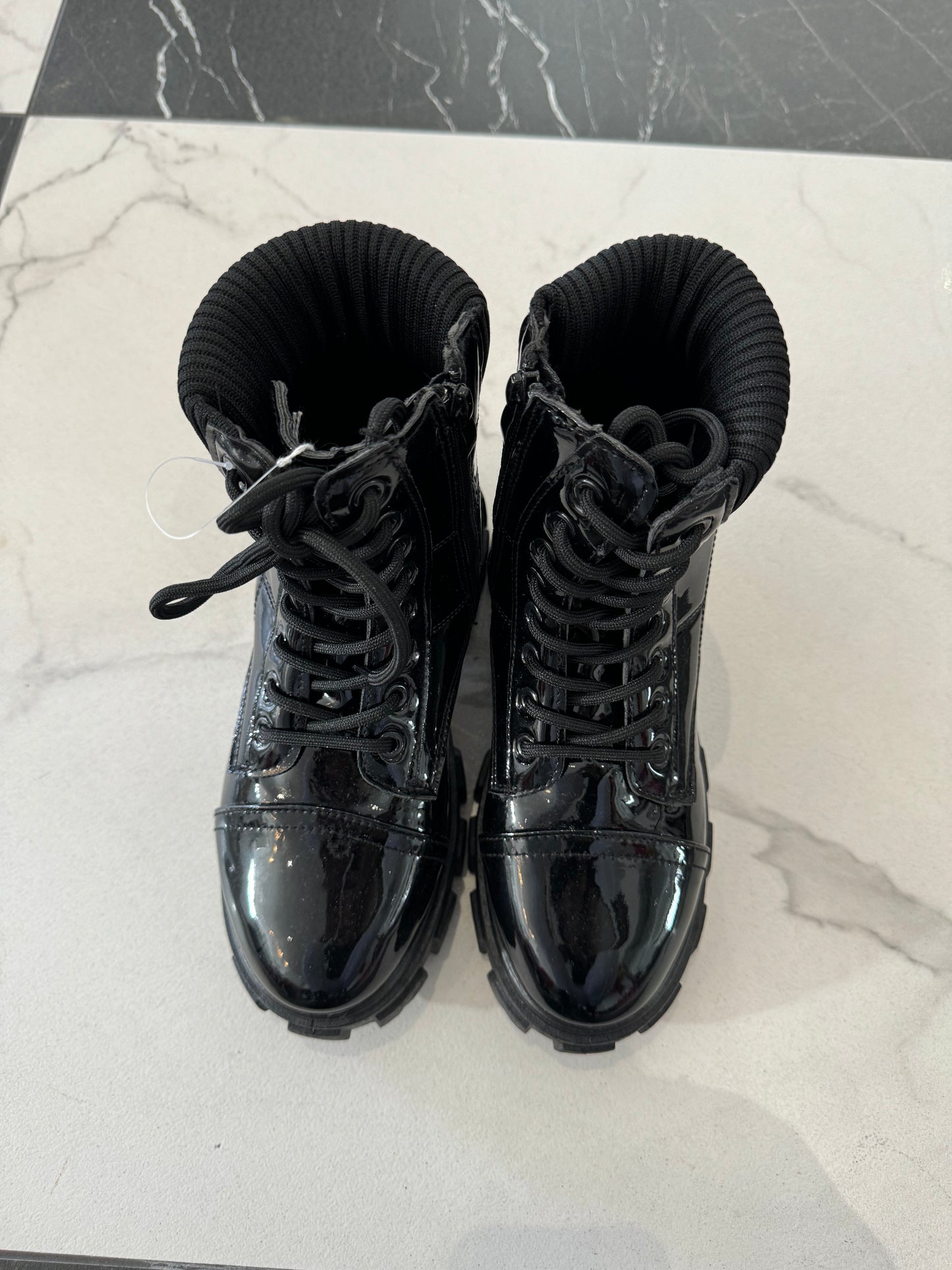 PRAD BOOTS IN PATENT BLACK